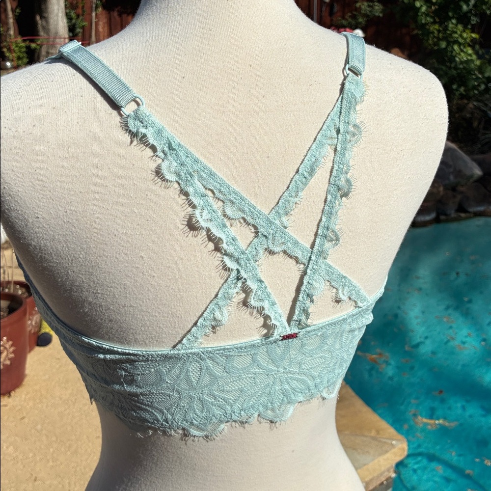 PINK Victoria's Secret Light Blue Mint Lace Underwire push-up racerback bra 36DD